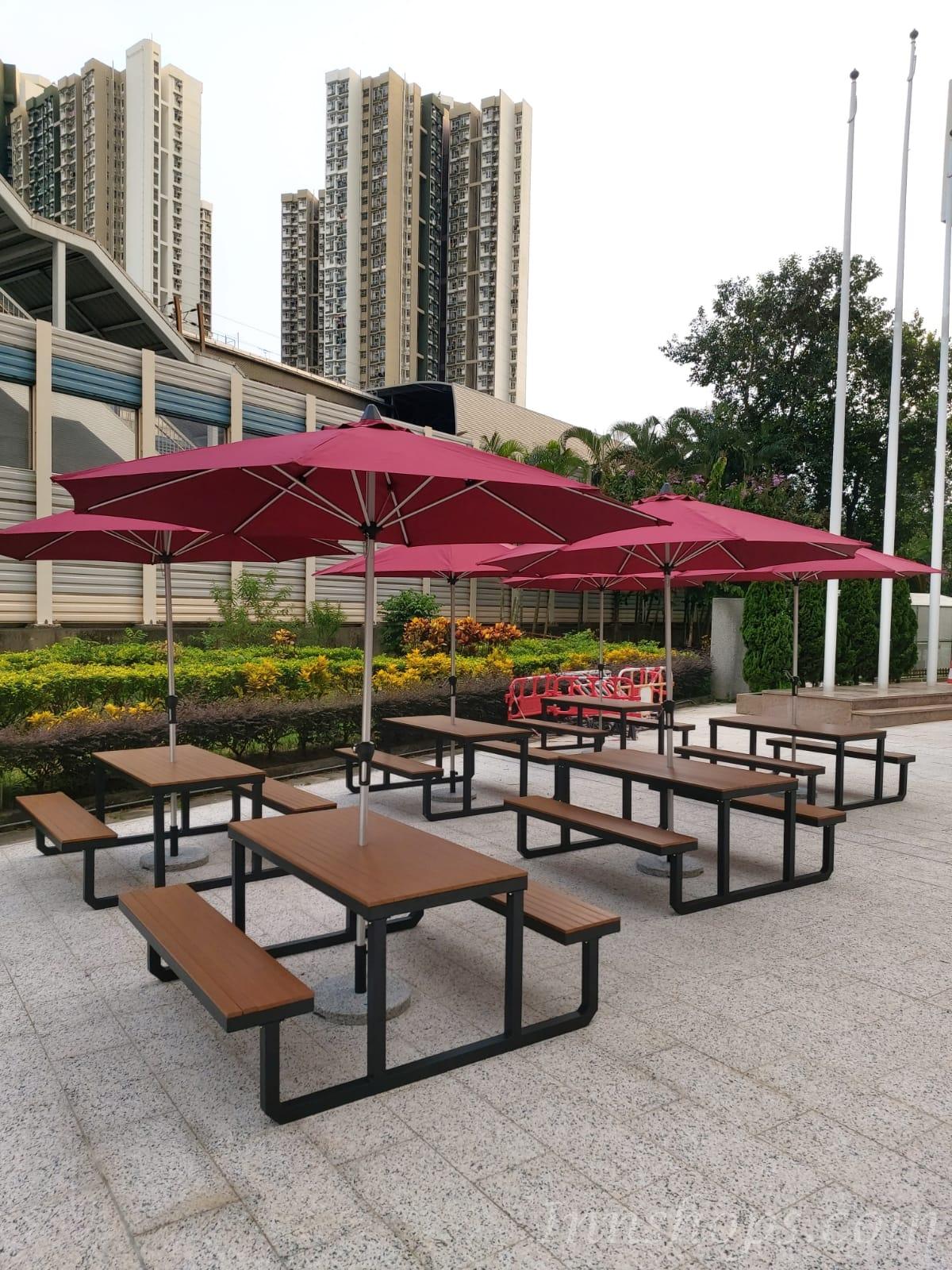 商業客戶訂購產品系列 戶外傢具塑木餐桌椅連太陽傘*可自訂尺寸 (IS7860)