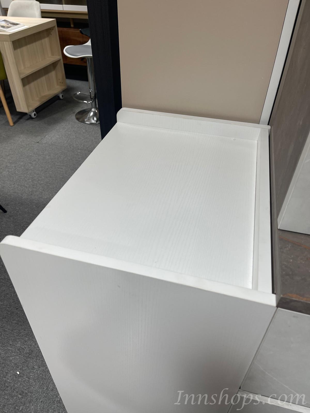 (陳列品一個$299,純白色儲物櫃 w35*d34*h98cm)   (IS8660)
