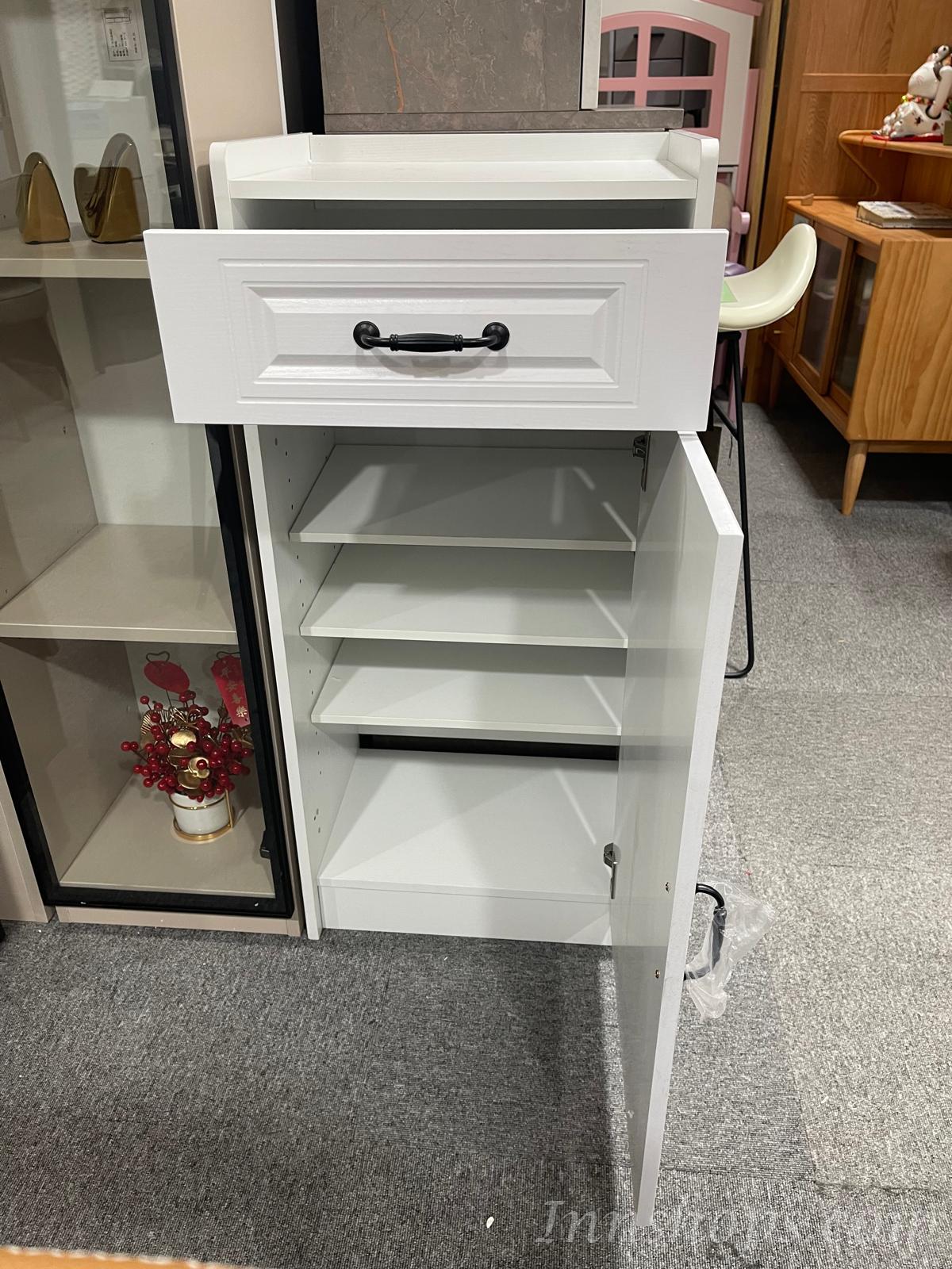 (陳列品一個$299,純白色儲物櫃 w35*d34*h98cm)   (IS8660)