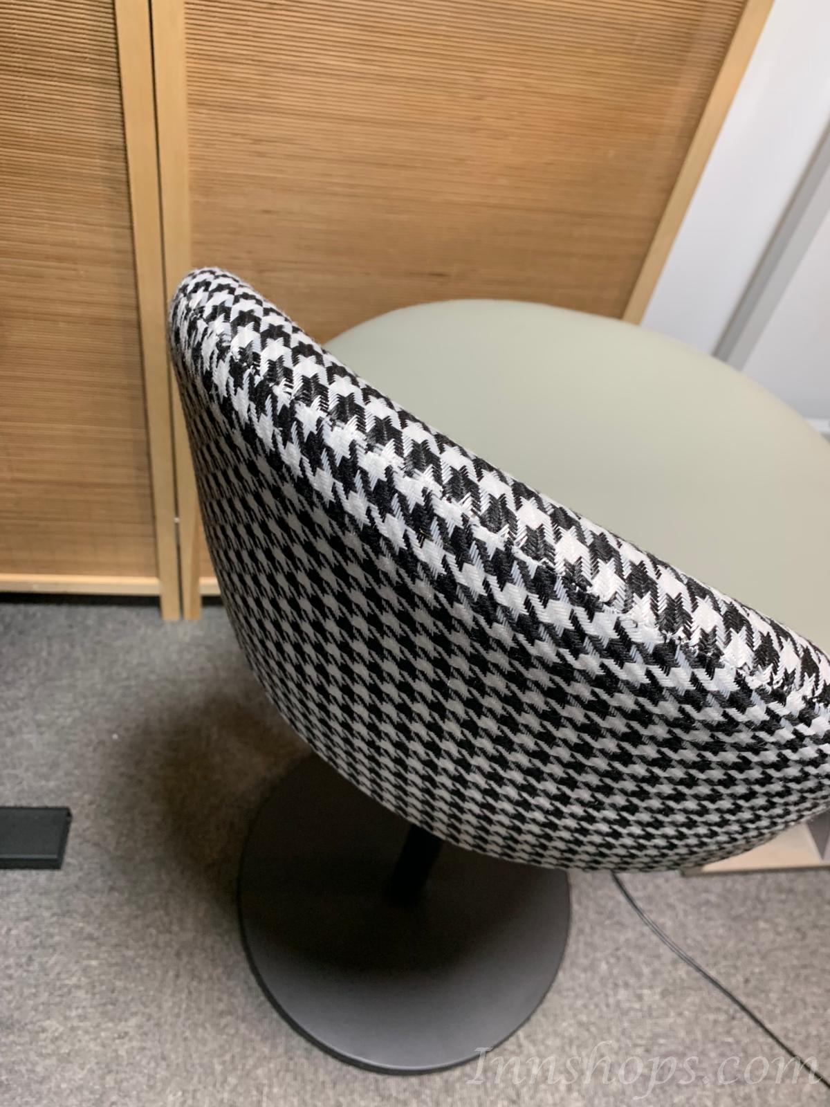 陳列品bar chair,1張$99，固定高度，坐高68*坐深34cm (IS7833)