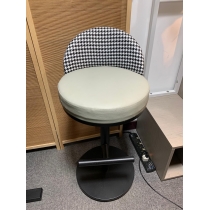 陳列品bar chair,1張$99，固定高度，坐高68*坐深34cm (IS7833)
